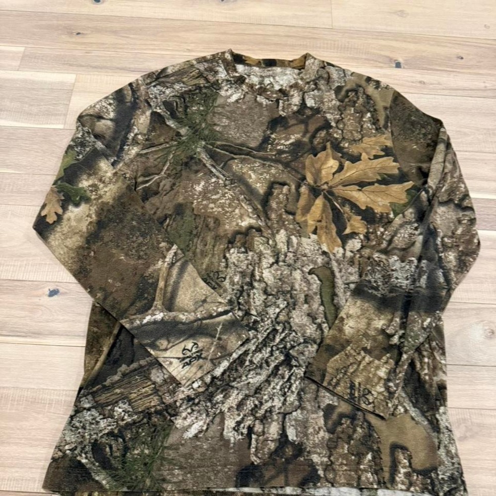 Realtree camo long sleeve shirt Size M #hunting #camouflage
